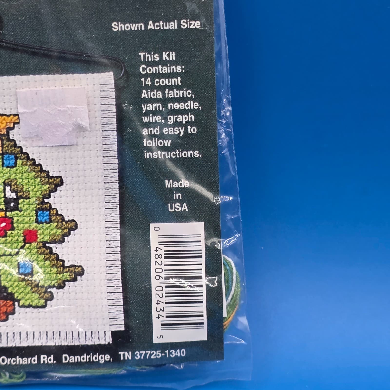 NMI Stitch 'N Hang Counted Cross Stitch Ornament Kit 2434 MERRY TREE CHRISTMAS - Thumbnail 3