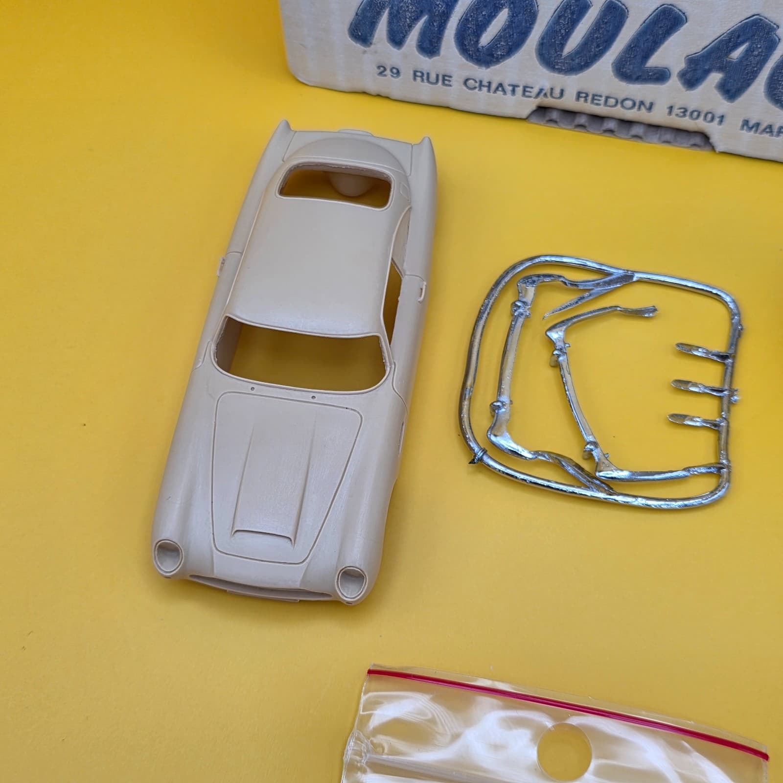 Provence Moulage 64 Aston Martin DB5 Coupe France Resin Model Car Kit 1:43 Scale - Thumbnail 3
