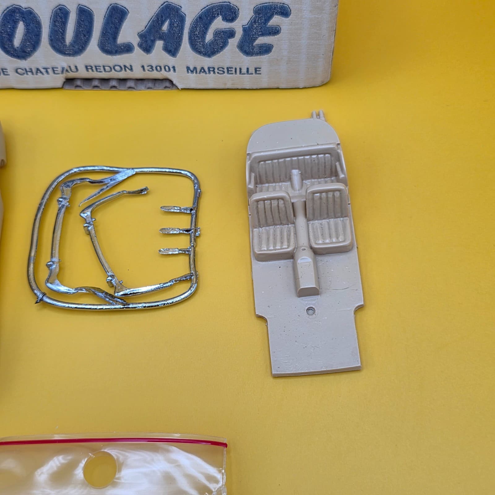 Provence Moulage 64 Aston Martin DB5 Coupe France Resin Model Car Kit 1:43 Scale - Thumbnail 2