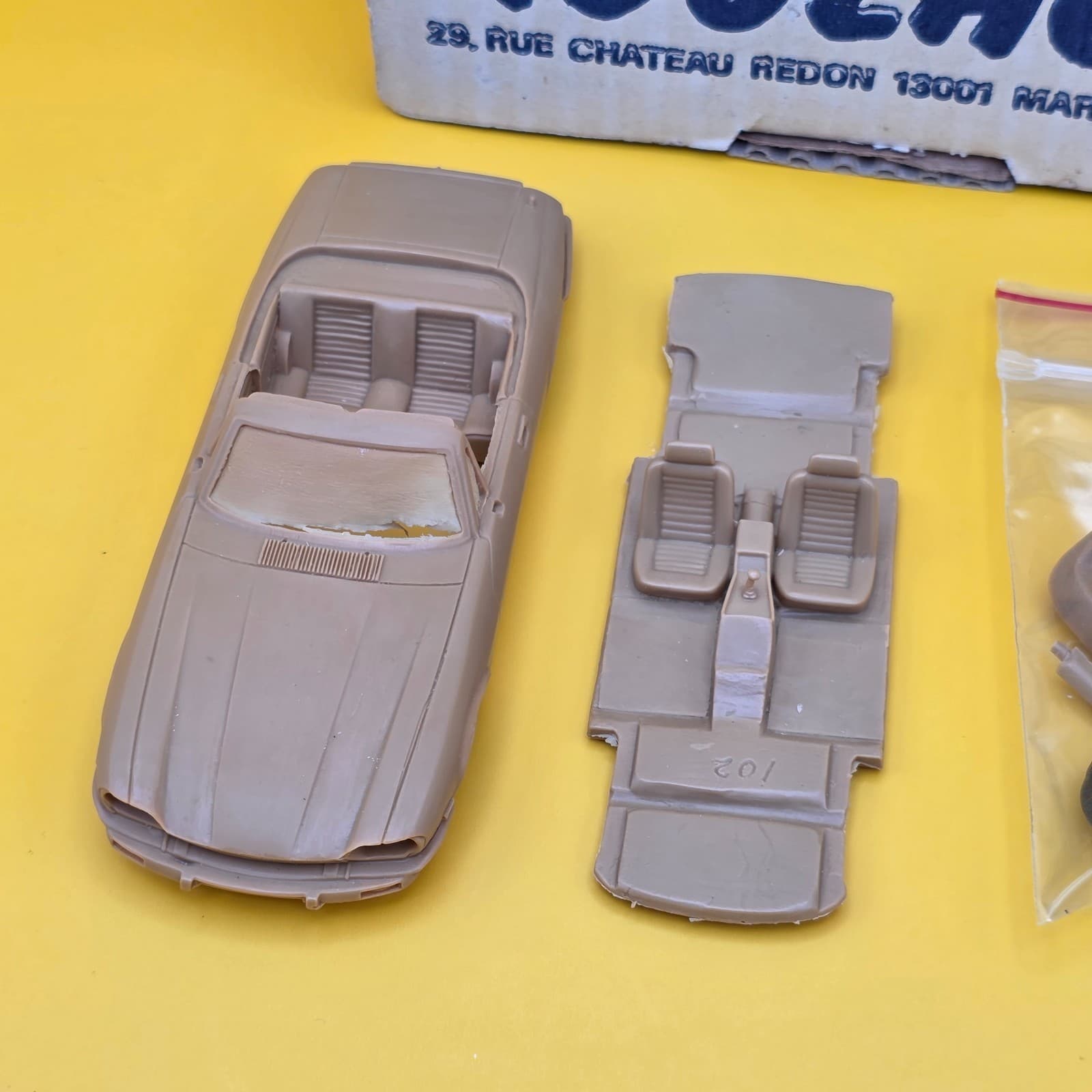 Provence Moulage 1/43 Scale Kit K0403D - Jaguar X JS Cab - Thumbnail 2