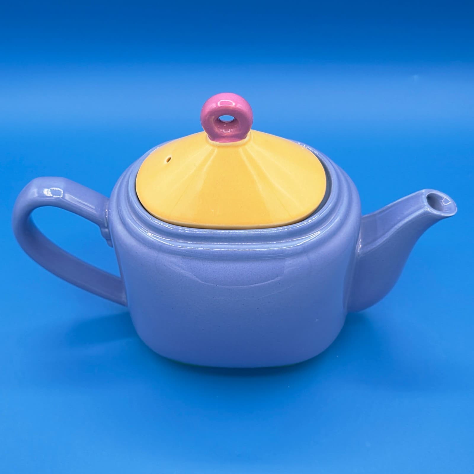 VINTAGE LINDT STYMEIST 3-Cup Teapot Blue Yellow Green Pink w/ LINDT STICKER - Thumbnail 3