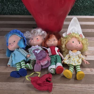 Vintage Lot 1980 Strawberry Shortcake American Greetings 4 Doll Lot Carry Case - Thumbnail 2