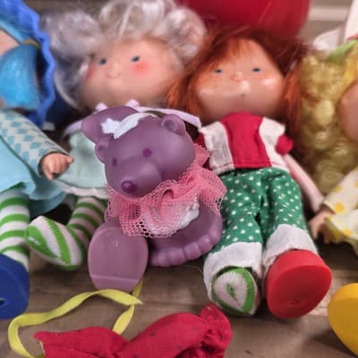 Vintage Lot 1980 Strawberry Shortcake American Greetings 4 Doll Lot Carry Case - Thumbnail 3