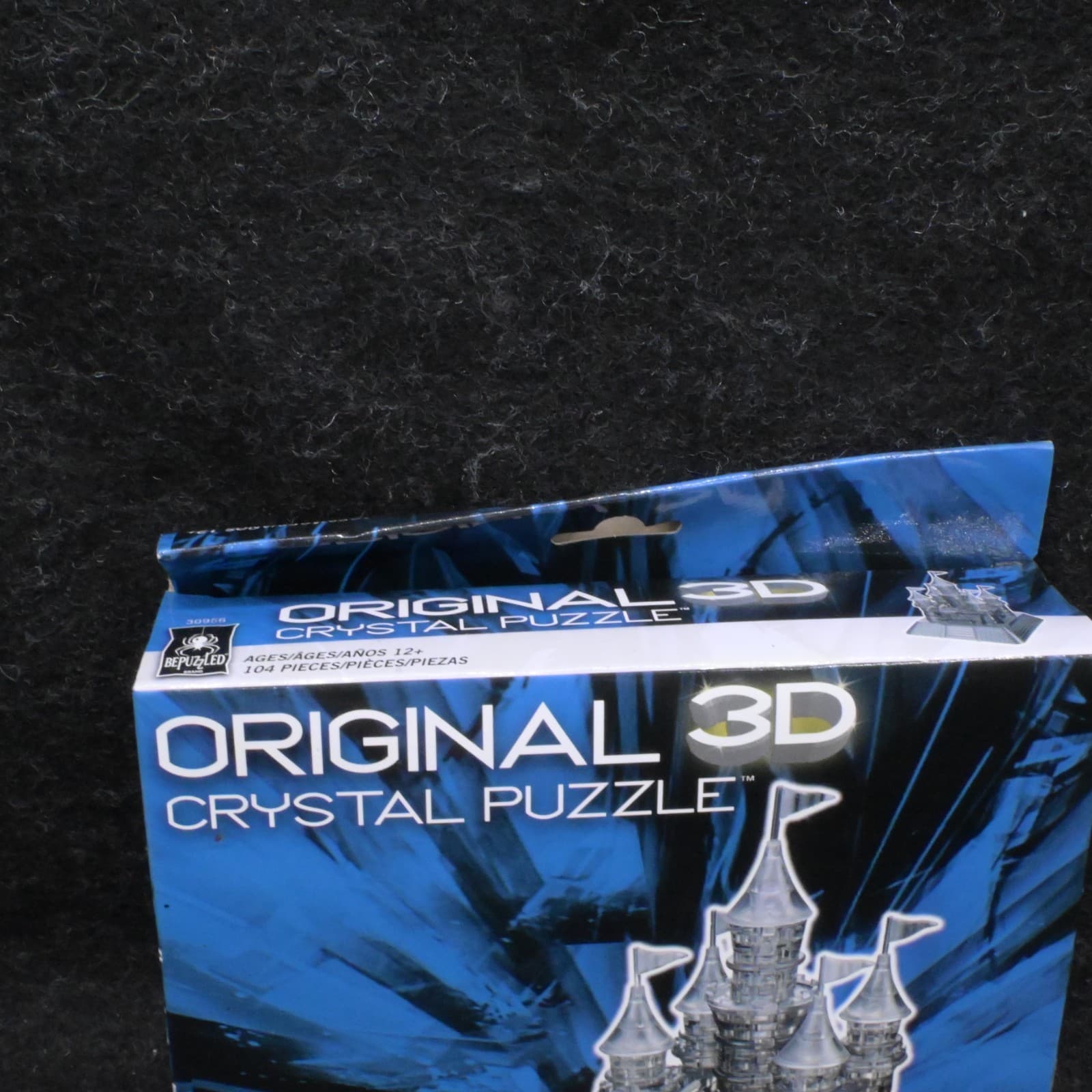 BePuzzled Original DELUXE 3D Crystal Puzzle - Disney Castle - 104 Pieces - NIB - Thumbnail 3