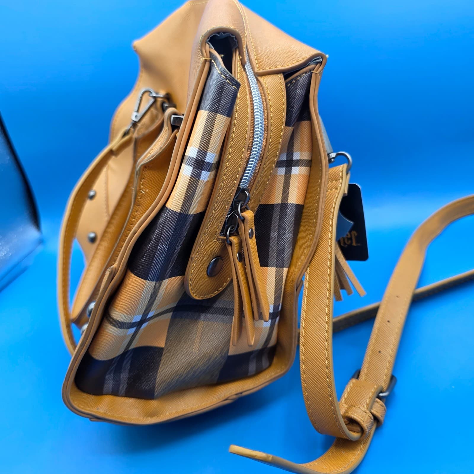 Harry Potter Hufflepuff Bioworld Purse Satchel Handbag/cross Body Hogwarts House - Thumbnail 6