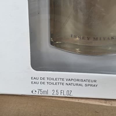 INTENSE L'eau D'issey Pour Homme Set 2.5oz Natural Spray + 3.3oz Shower Gel - Thumbnail 4