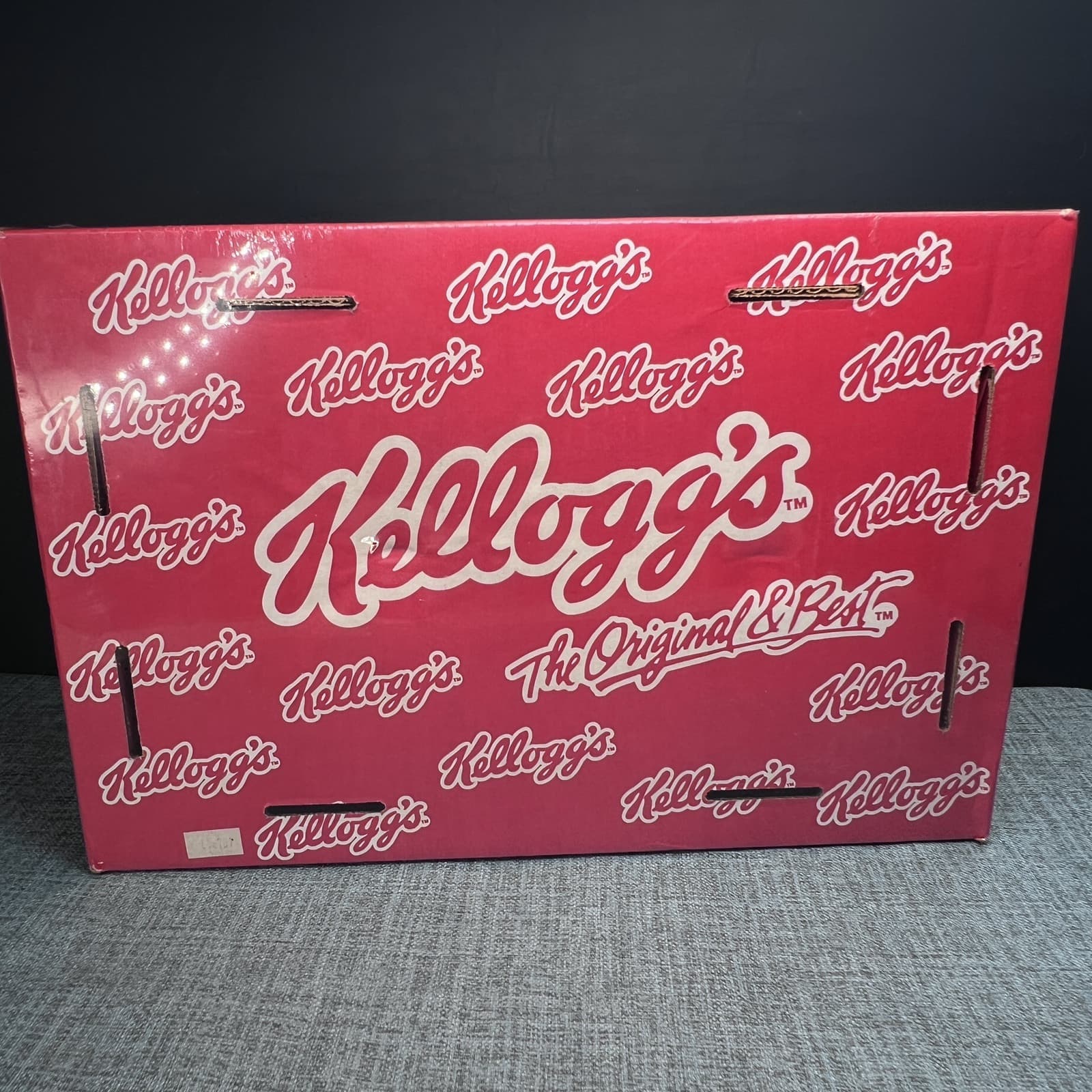 READ 1999 Kellogg’s Corn Flakes Ceramic Cereal Bowl Set w/ Spoons And Cereal - Thumbnail 6