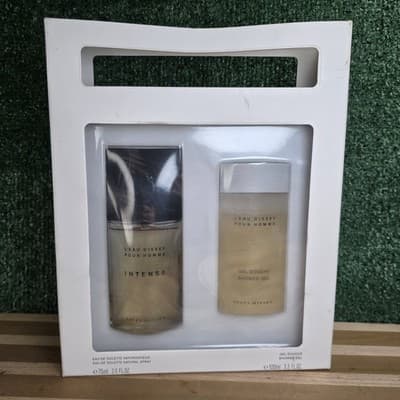 INTENSE L'eau D'issey Pour Homme Set 2.5oz Natural Spray + 3.3oz Shower Gel - Thumbnail 2