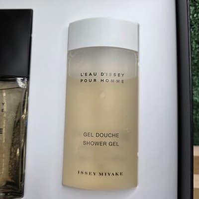 INTENSE L'eau D'issey Pour Homme Set 2.5oz Natural Spray + 3.3oz Shower Gel - Thumbnail 9