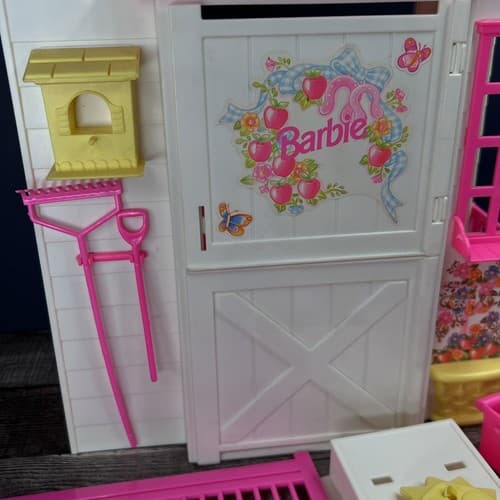 Vintage 1995 Barbie Feeding Fun Stable Playset & Accessories Not Complete - Thumbnail 4