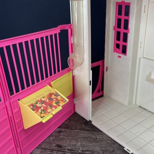 Vintage 1995 Barbie Feeding Fun Stable Playset & Accessories Not Complete - Thumbnail 8