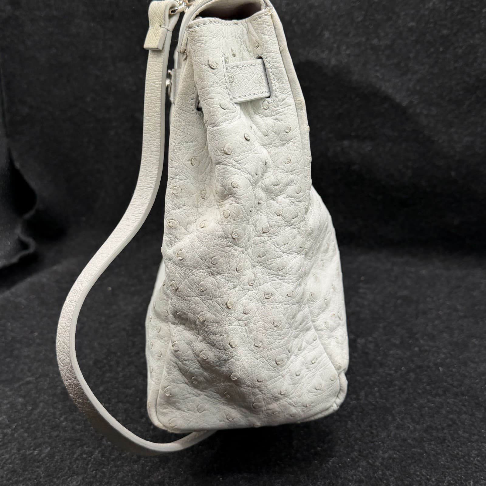 House of Borel Maiden Lane Ostrich Turn Lock The Kelly Hand Bag White - Thumbnail 12