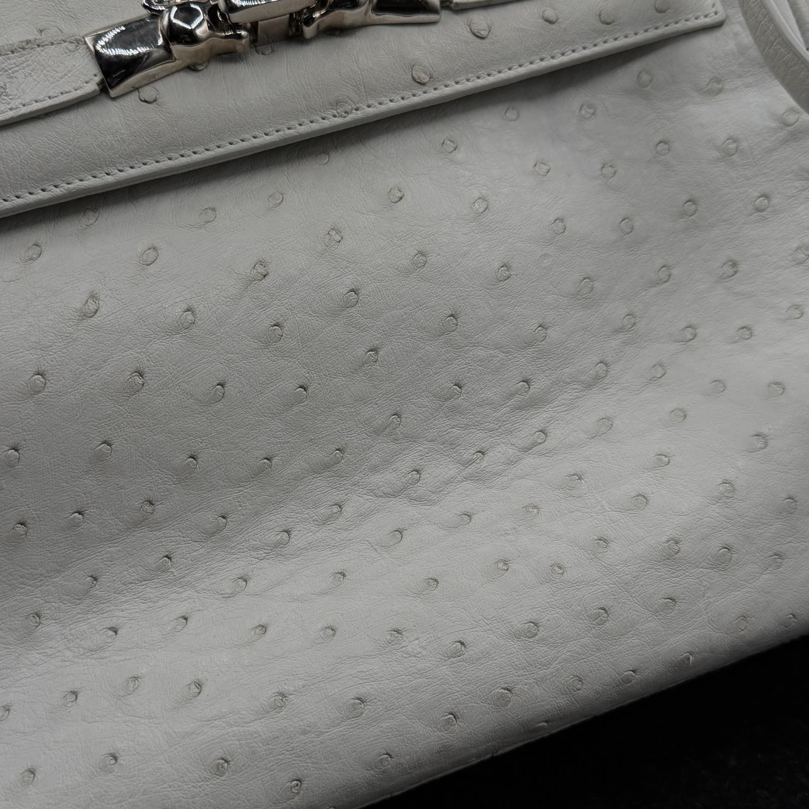 House of Borel Maiden Lane Ostrich Turn Lock The Kelly Hand Bag White - Thumbnail 4