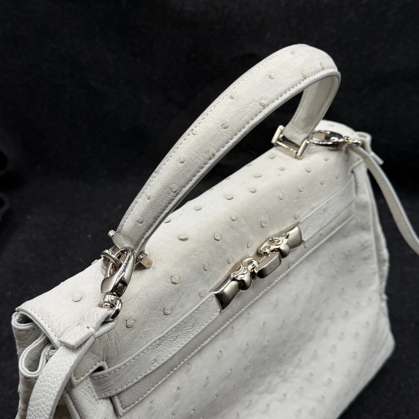 House of Borel Maiden Lane Ostrich Turn Lock The Kelly Hand Bag White - Thumbnail 15
