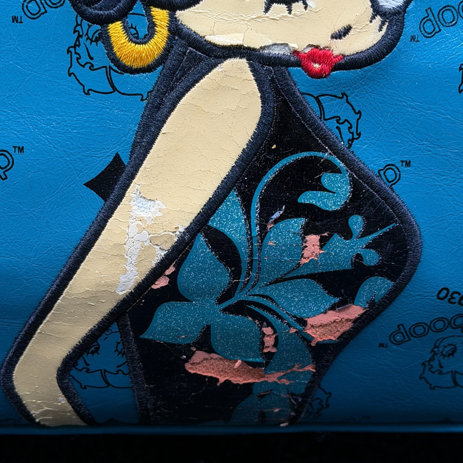 2011 Official Betty Boop Handbag Teal Faux Leather Purse - Thumbnail 2