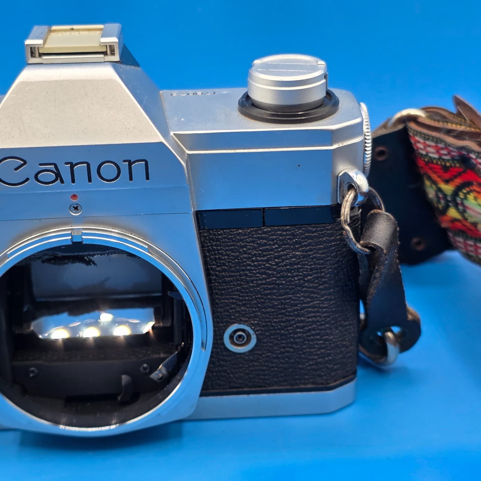 Canon TX Silver 35mm Film SLR Camera Body 709 - Thumbnail 3