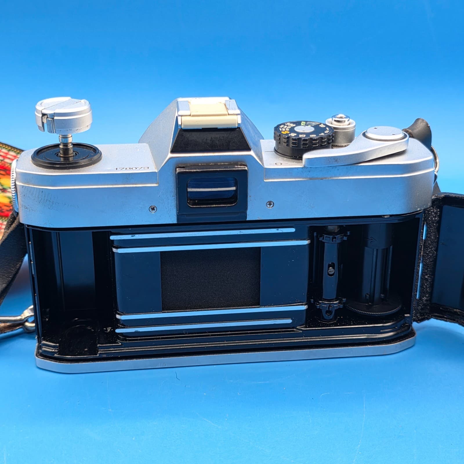 Canon TX Silver 35mm Film SLR Camera Body 709 - Thumbnail 12