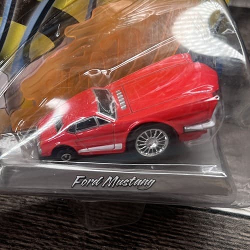 VTG 2004 Maisto Ford Mustang Hoodz Detailed Collectible Diecast Car Red - Thumbnail 3