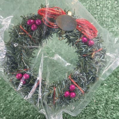Little Frosty Friends Memory Wreath 1990 Hallmark Keepsake Ornament - Thumbnail 3