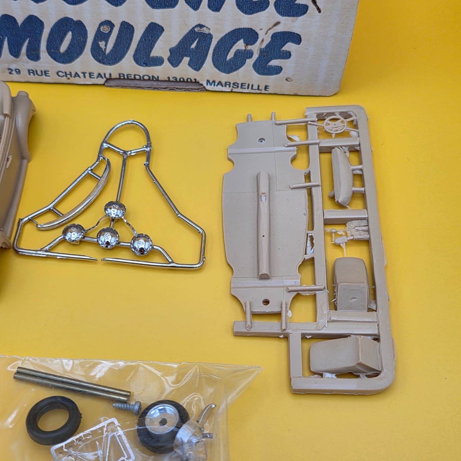 PROVENCE MOULAGE VW BEETLE 1303 CABRIOLET - 1/43 RESIN MODEL KIT VOLKSWAGEN - Thumbnail 3