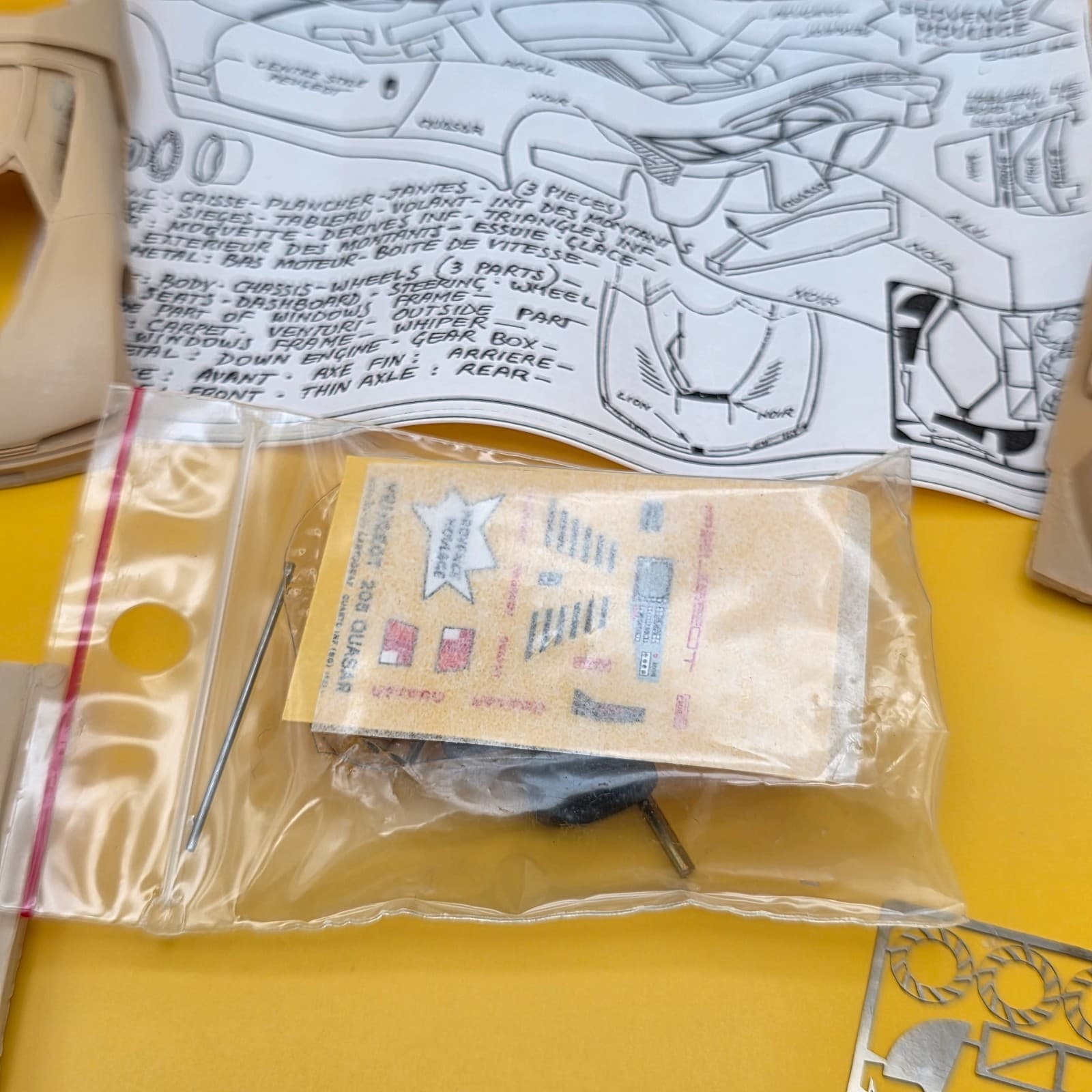 Provence Moulage KIT 1:43 Peugeot T 16 Quasar Model Kit French - Thumbnail 9