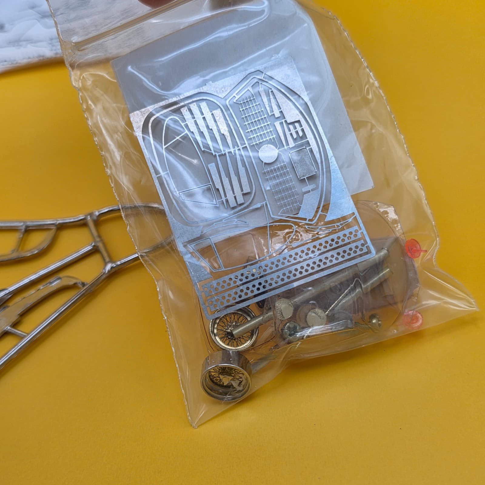 60704 Provence Moulage MRF 1/43 - Ferrari 250 GT Bertone 1964 - Thumbnail 8