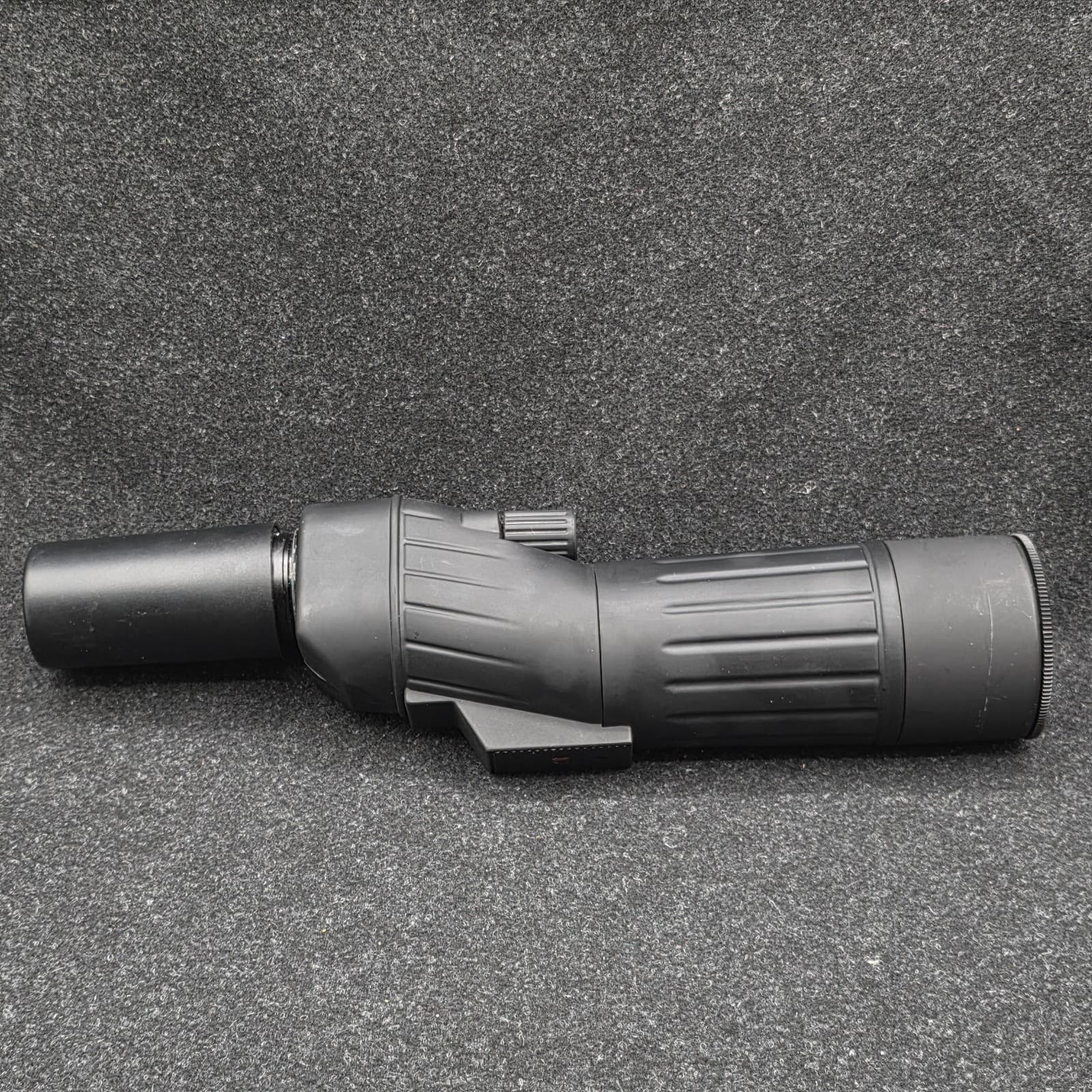 Bushnell Sentry Armor Coated Zoom 18- 36 x50mm Spotting Scope - Thumbnail 3