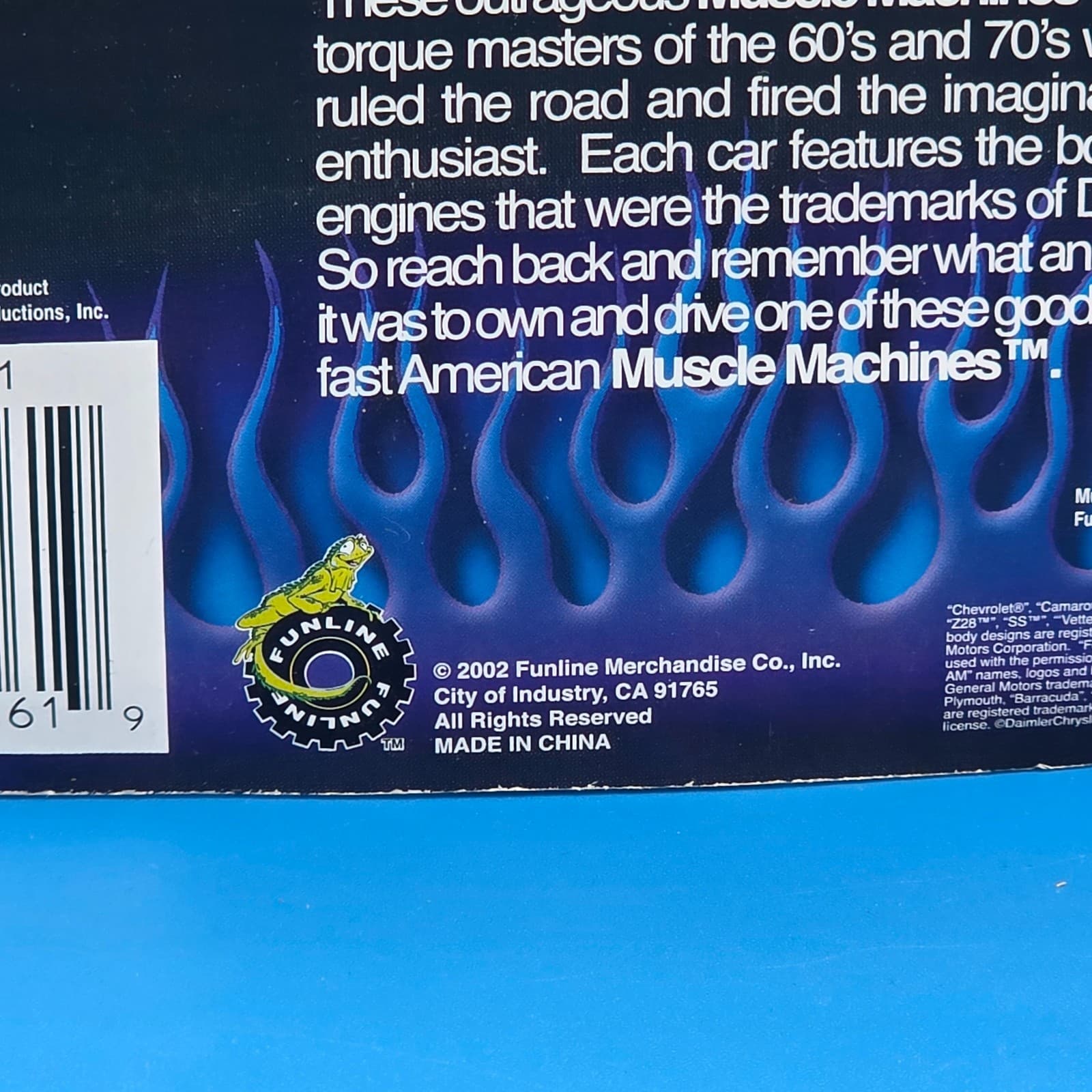 Muscle Machines Stars & Stripes Patriotic 2000 Chrysler PT Cruiser 02-78 1:64 - Thumbnail 4