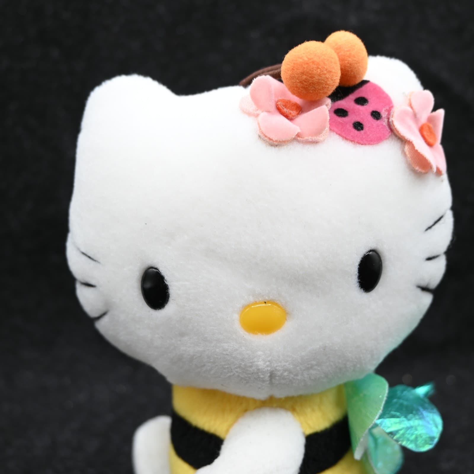 Vintage 2001 Partner Sanrio Hello Kitty Kind & Pretty Bumble Bee 6” Plush RARE - Thumbnail 2