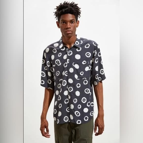Urban Outfitters || Black Short Sleeve Button Down With White Print || Size S - Thumbnail 5