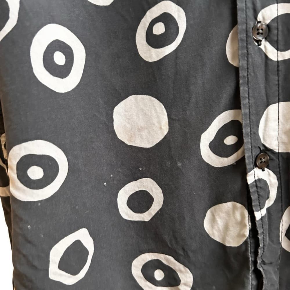 Urban Outfitters || Black Short Sleeve Button Down With White Print || Size S - Thumbnail 2