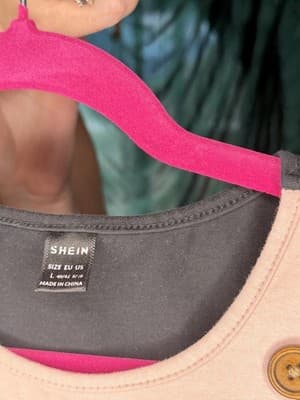SHEIN Colorblock Sleeveless shirt with Button Detail - Thumbnail 3