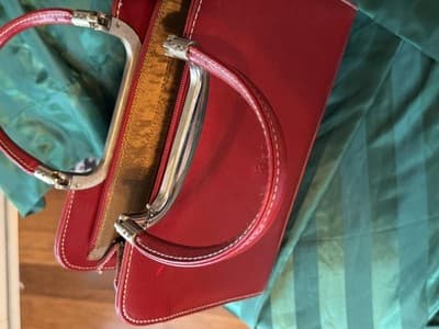 Vintage Leather Bag w/ Silver Hardware & "Gucci" exterior - Thumbnail 3