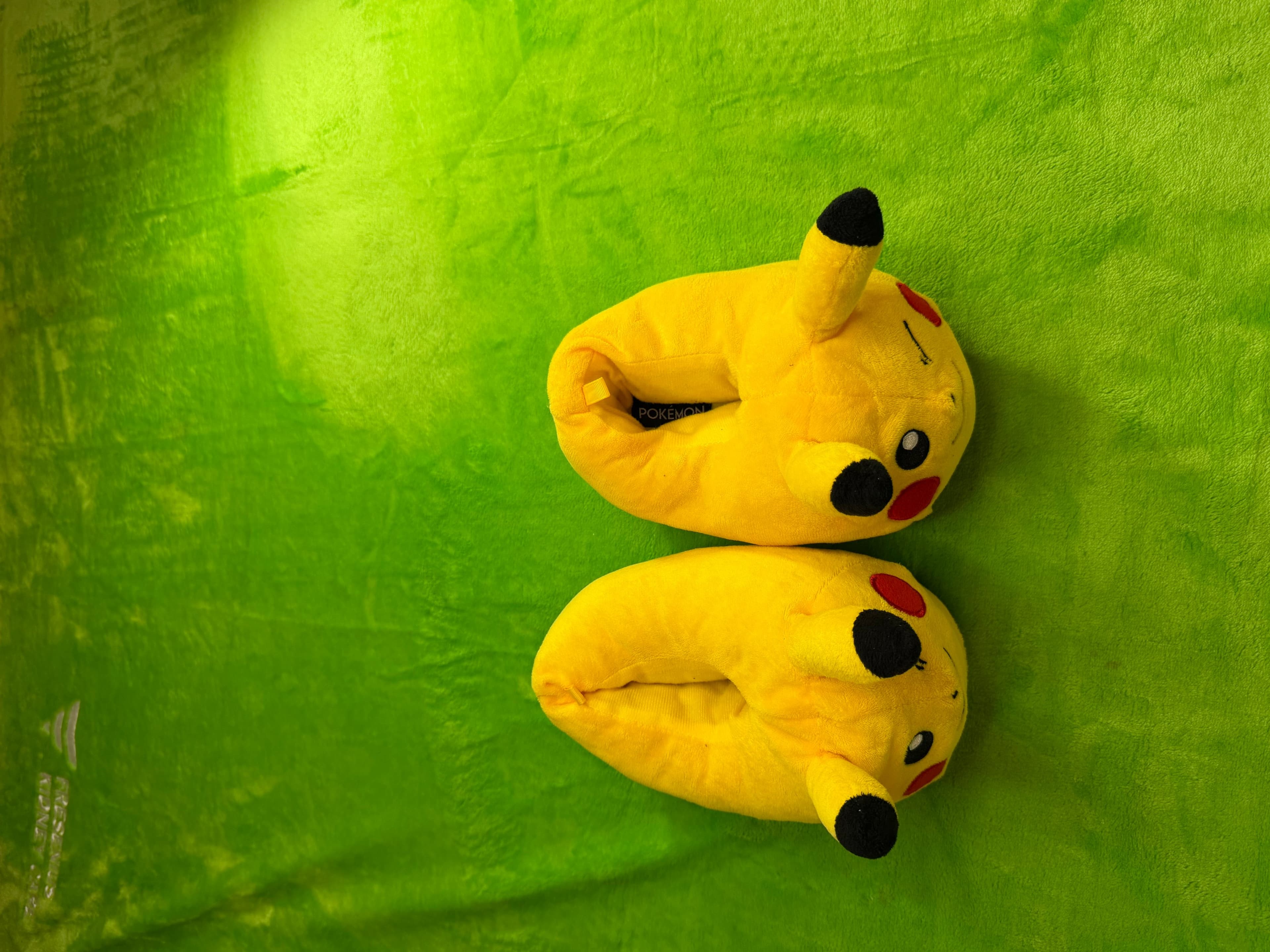 Pokémon Pikachu Winking Plush Slippers Kids Sz 13/1 Yellow - Thumbnail 2