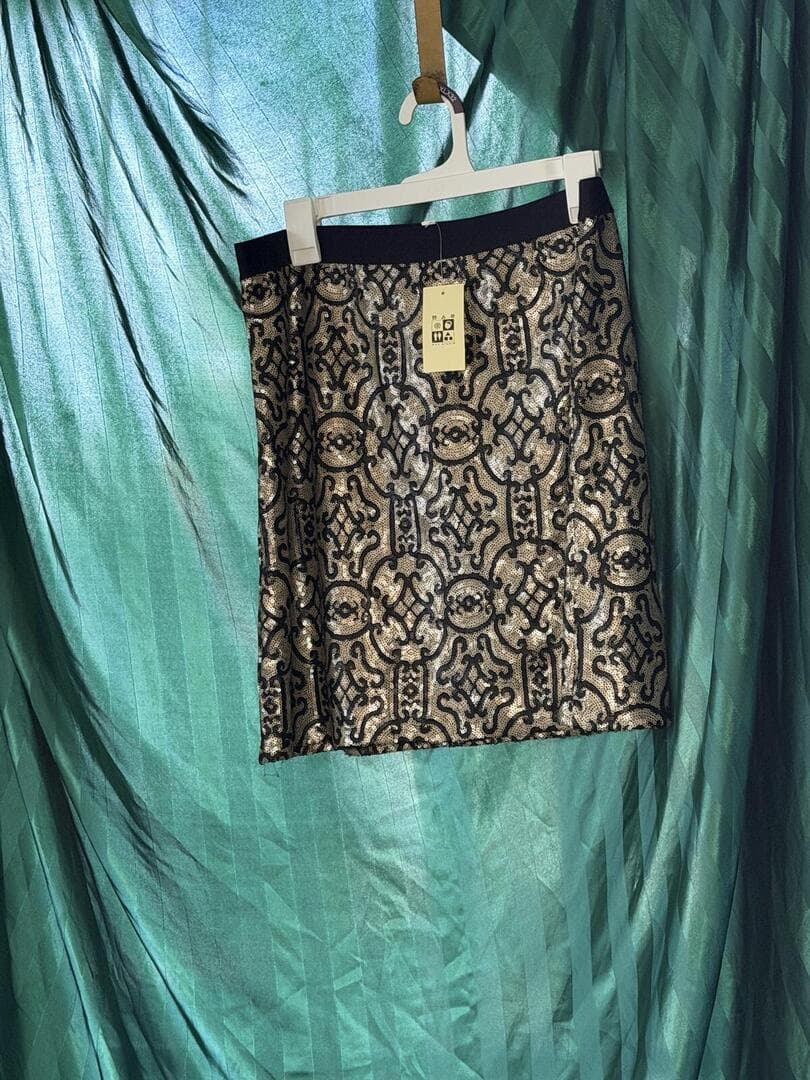 Max Studio Sequin Embellished Black and Gold Skirt - Size L