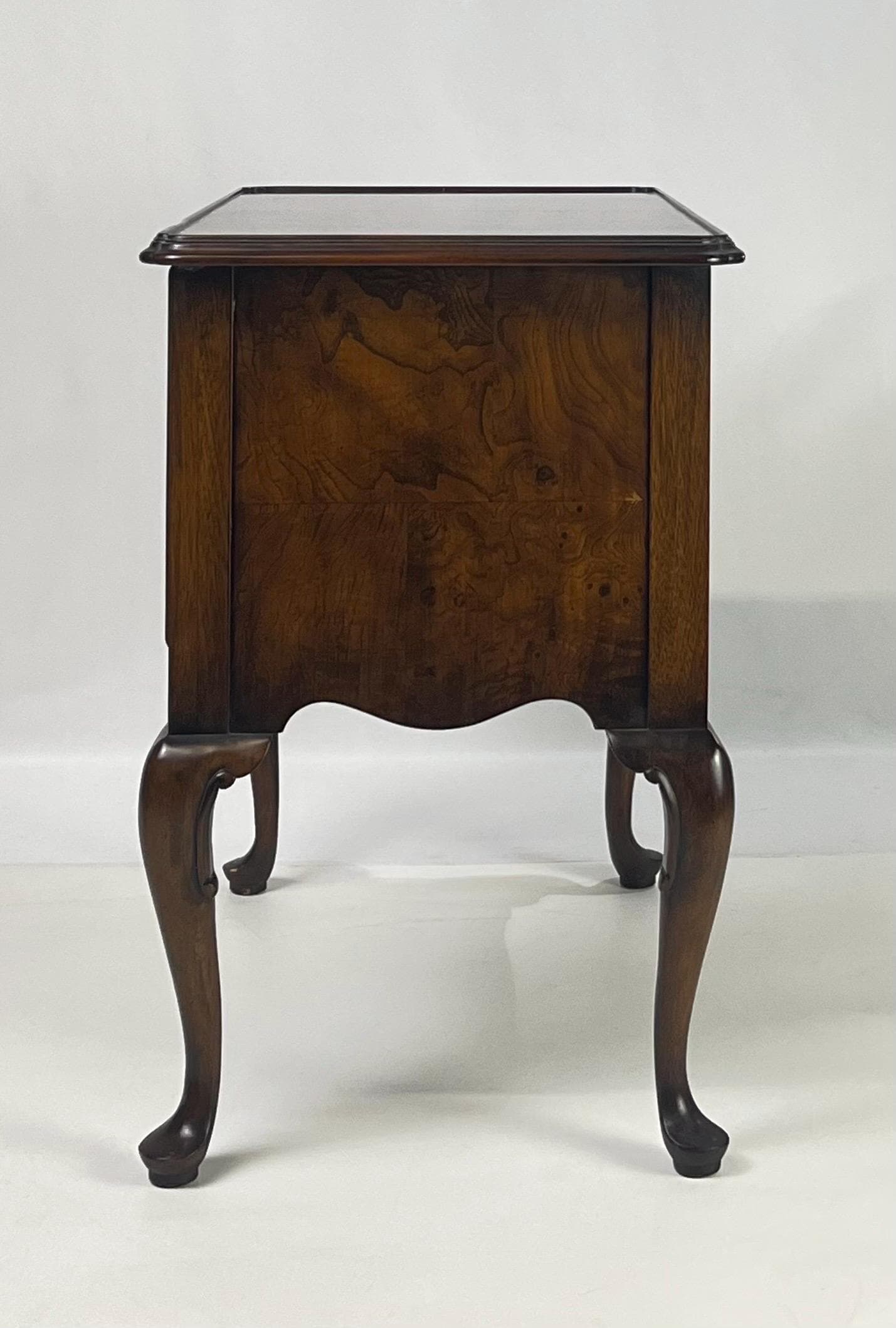 Vintage Hekman Queen Anne Style Walnut Burl Lowboy Dressing Table / Side Accent Chest - Thumbnail 10