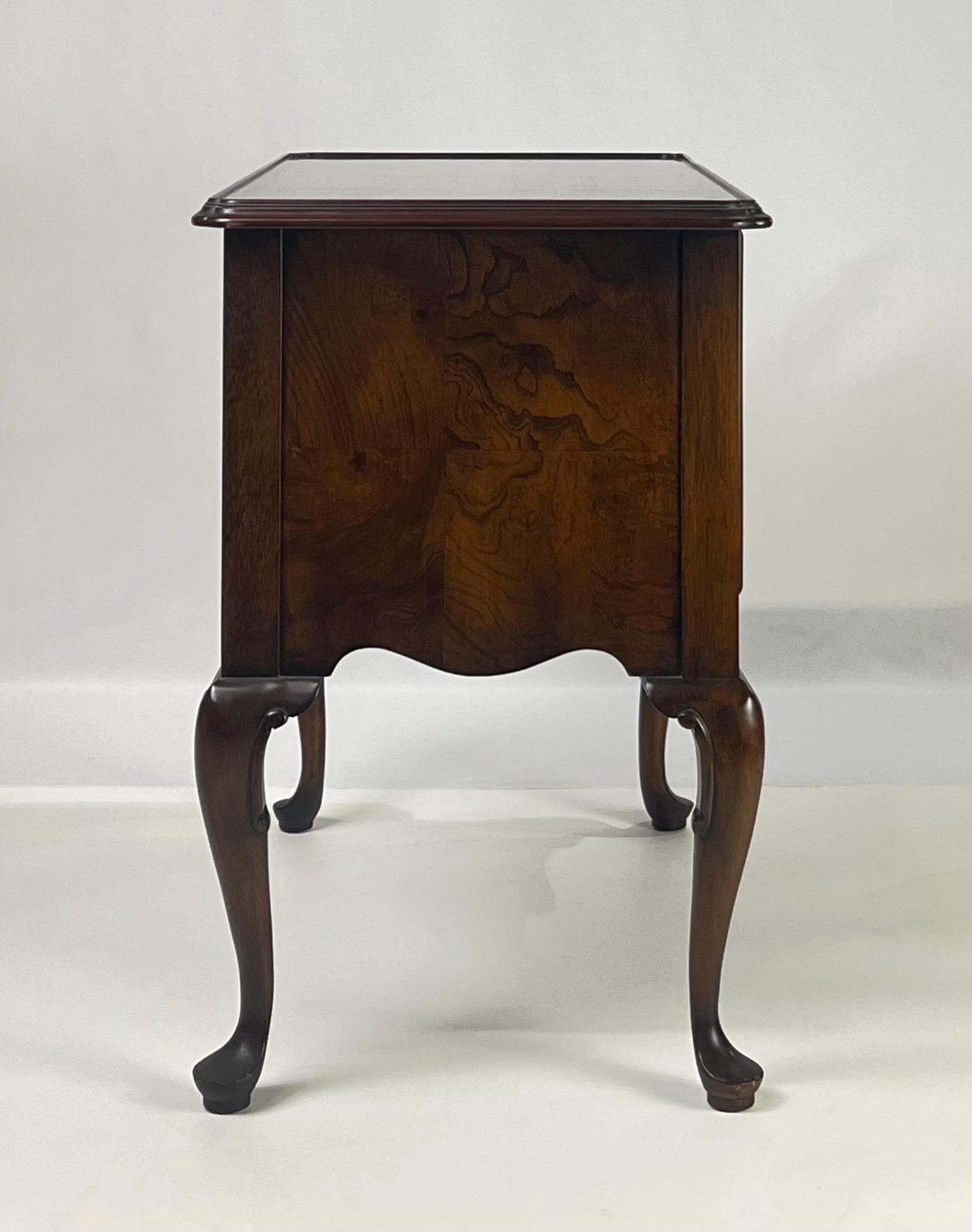 Vintage Hekman Queen Anne Style Walnut Burl Lowboy Dressing Table / Side Accent Chest - Thumbnail 6