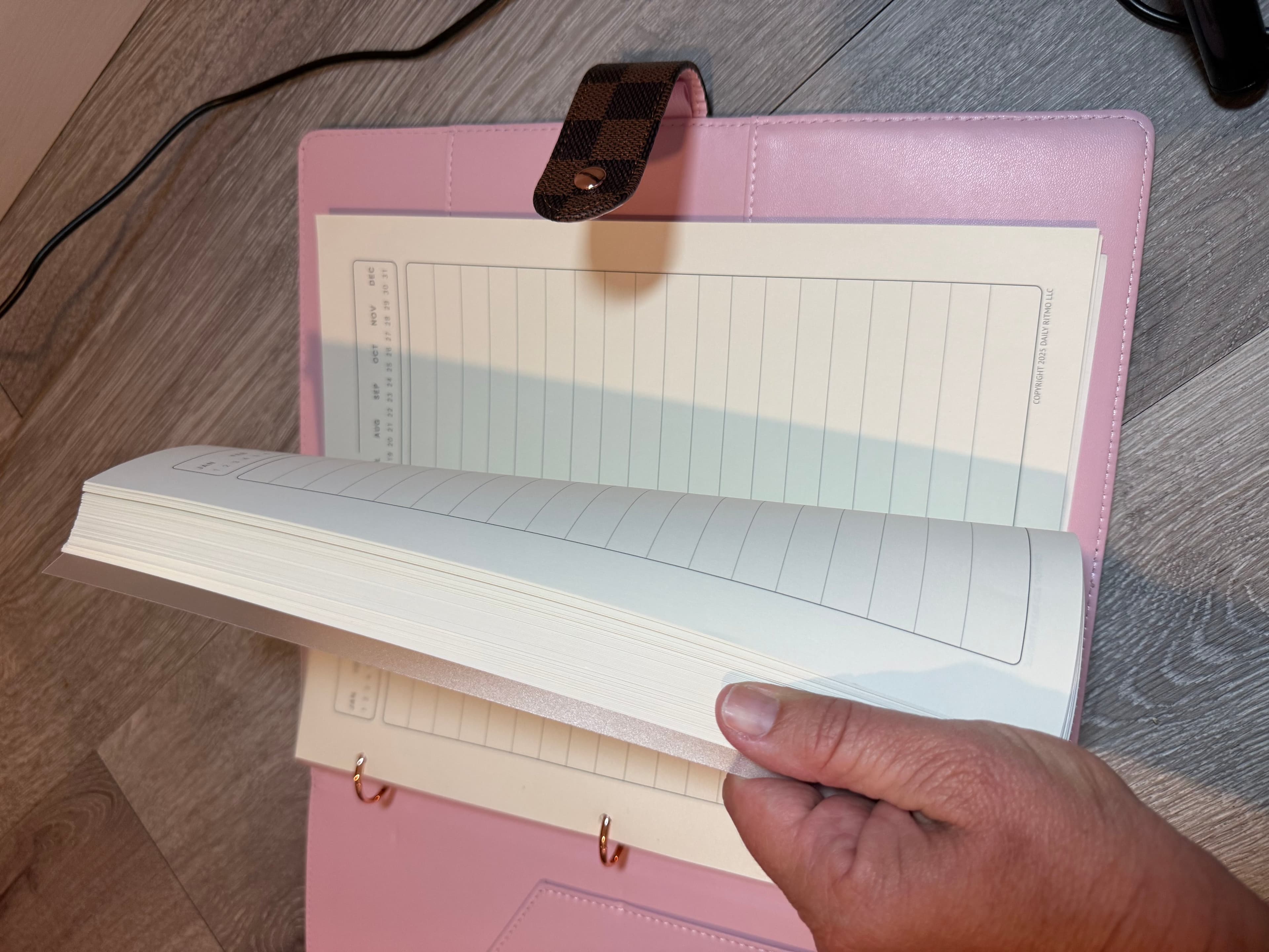Checkered Pattern Planner with Pink Interior - Thumbnail 2