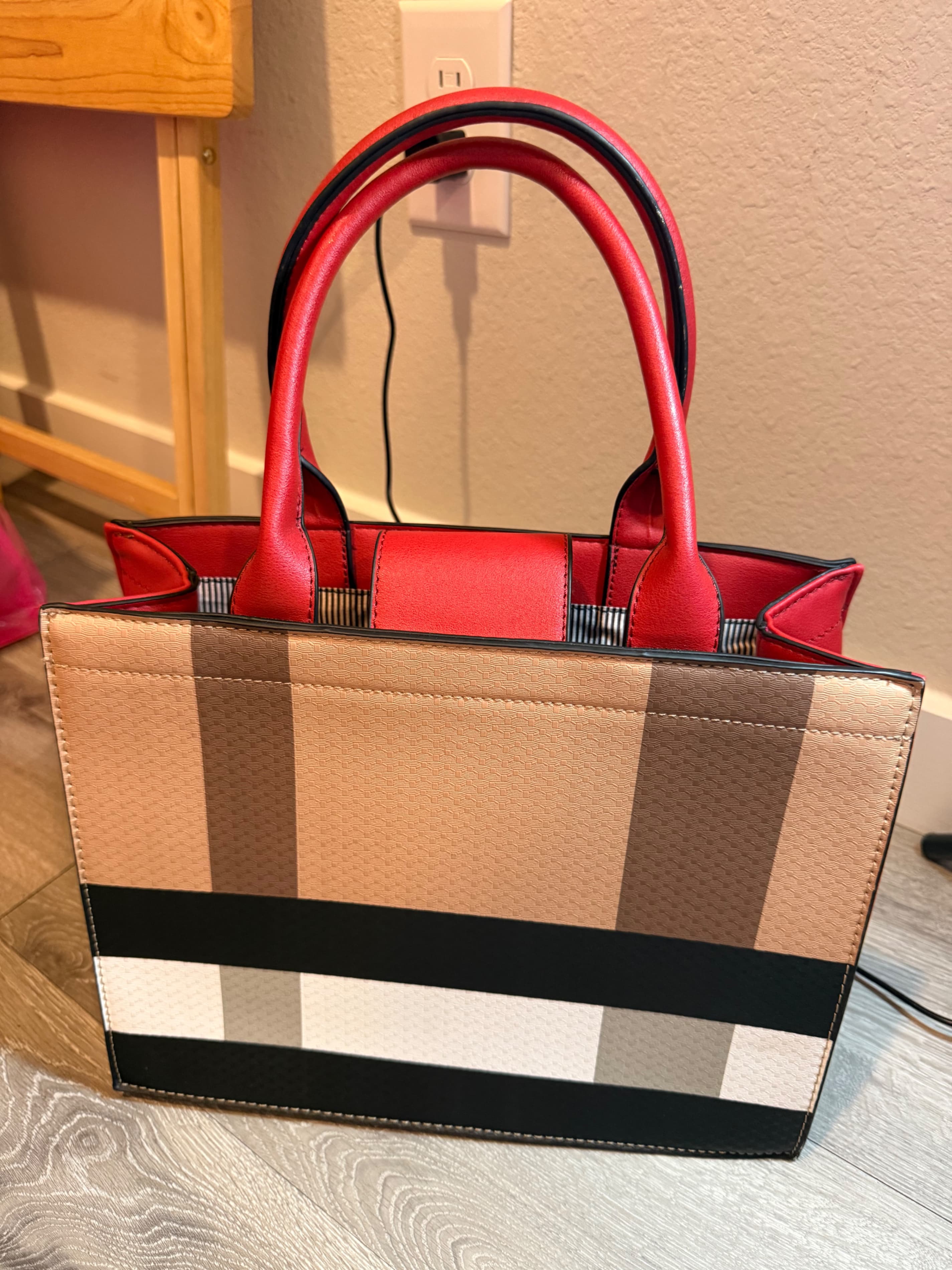 Checkered Tote Bag with Red Handles - Thumbnail 2