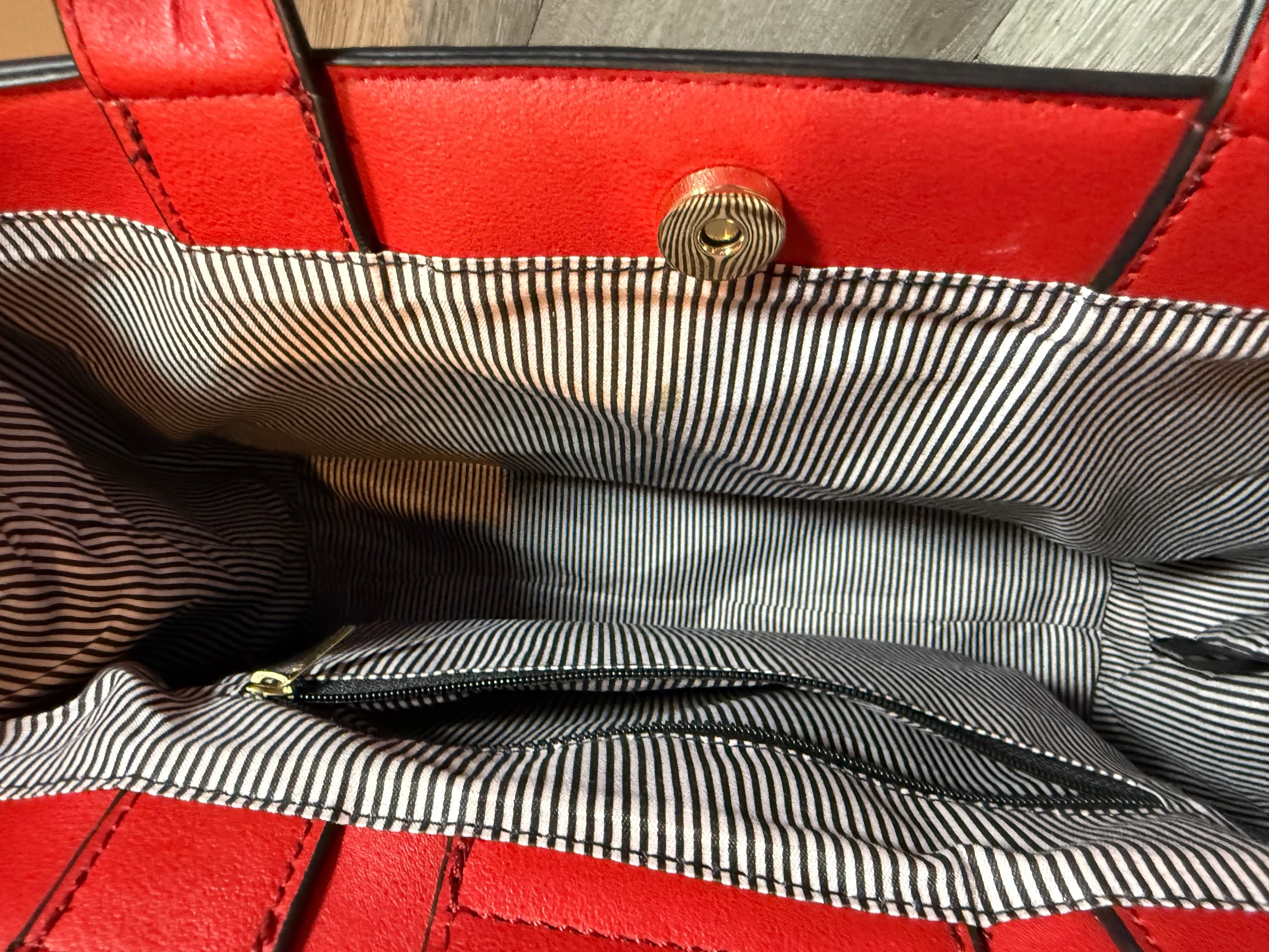 Checkered Tote Bag with Red Handles - Thumbnail 3