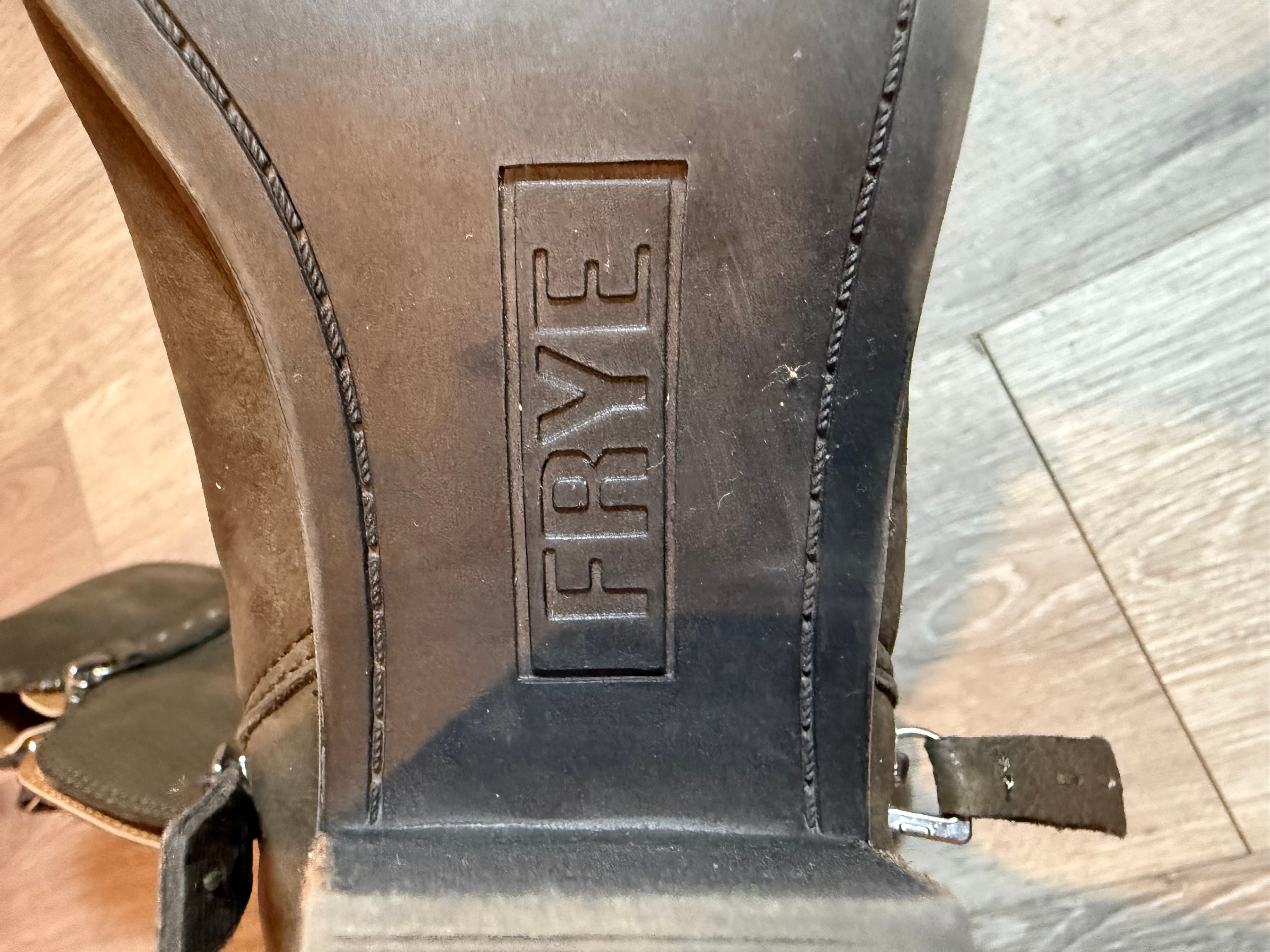Frye Leather Ankle Boots with Side Zipper 9M - Thumbnail 3