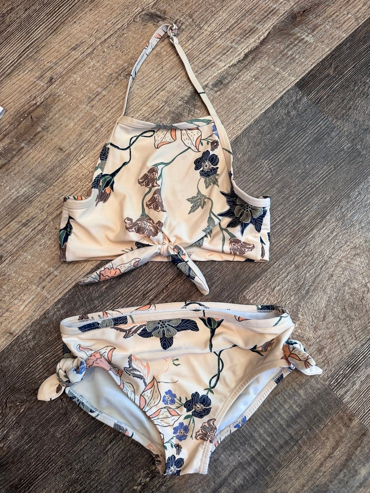 Girls Bathing suit Lot Sz 6 Floral bikinis - Thumbnail 2