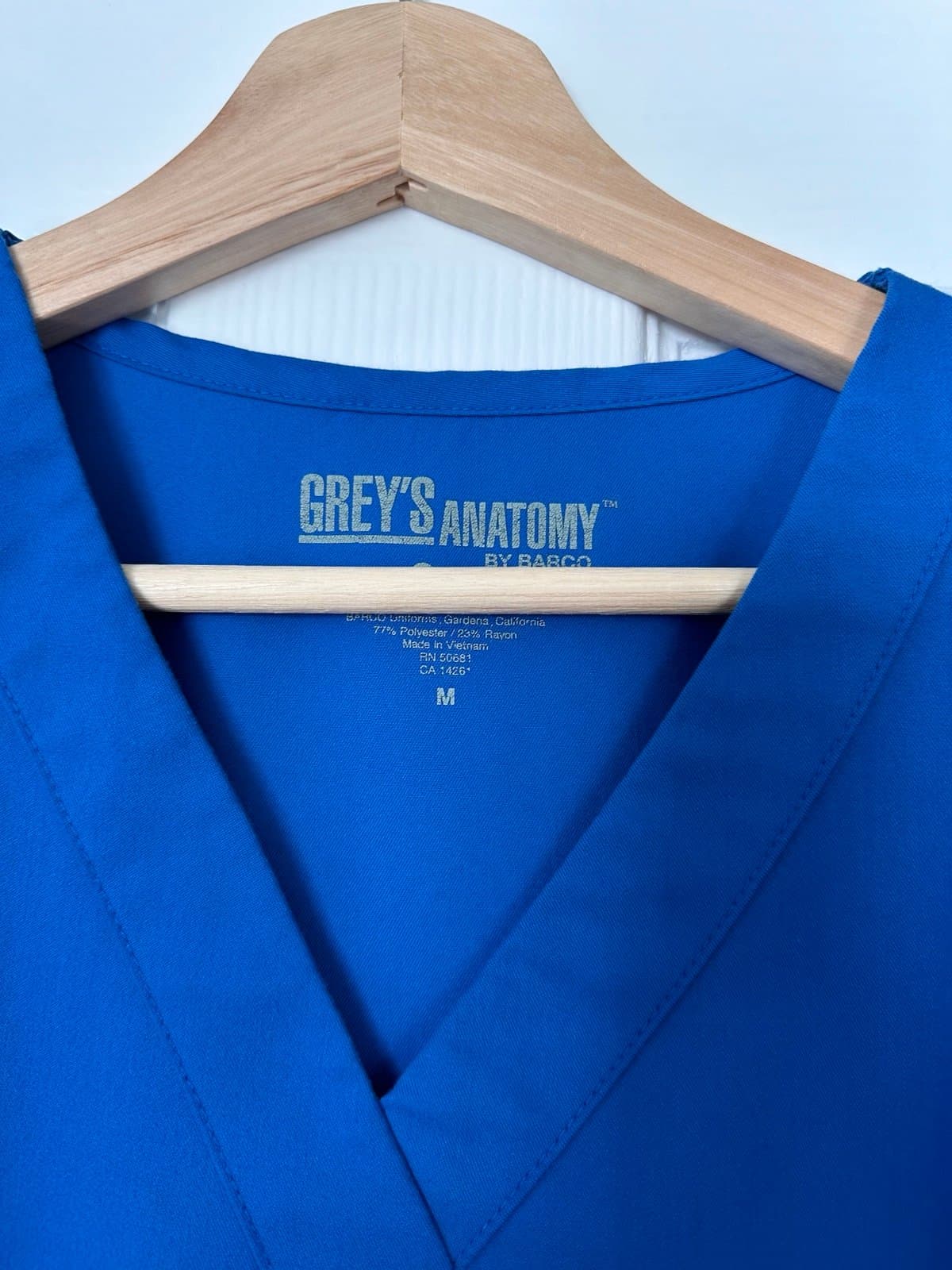 Women’s Blue Greys Anatomy top Sz M - Thumbnail 2