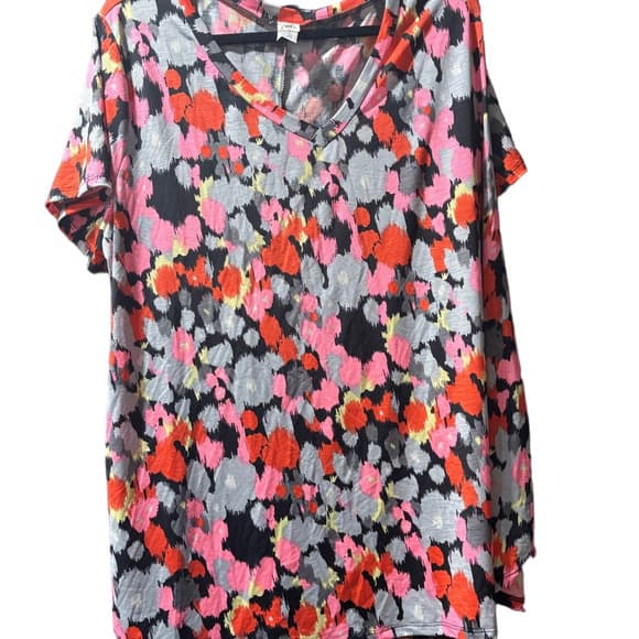 NWOT Sew in Love Abstract V-Neck Women Top - Thumbnail 3