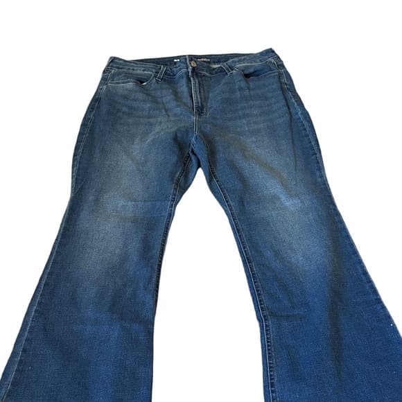 NWT Old Navy Dark Blue High Rise, Flare Jeans 14P - Thumbnail 3