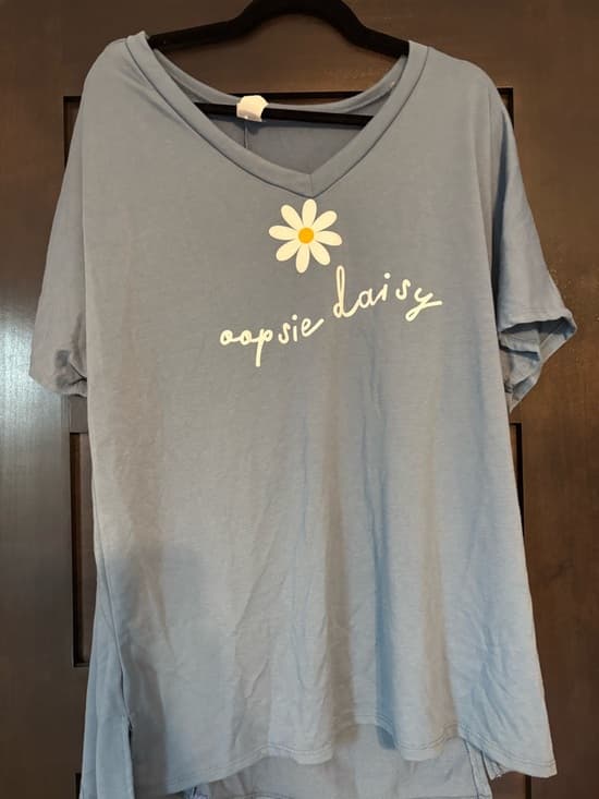 Sew In Love Light Blue V-Neck Daisy Graphic Tee - Thumbnail 3