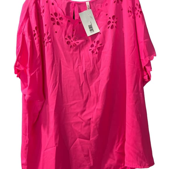 NWT Pink Flutter Sleeve Flower Cut Outs Boxy Blouse​ - Thumbnail 3