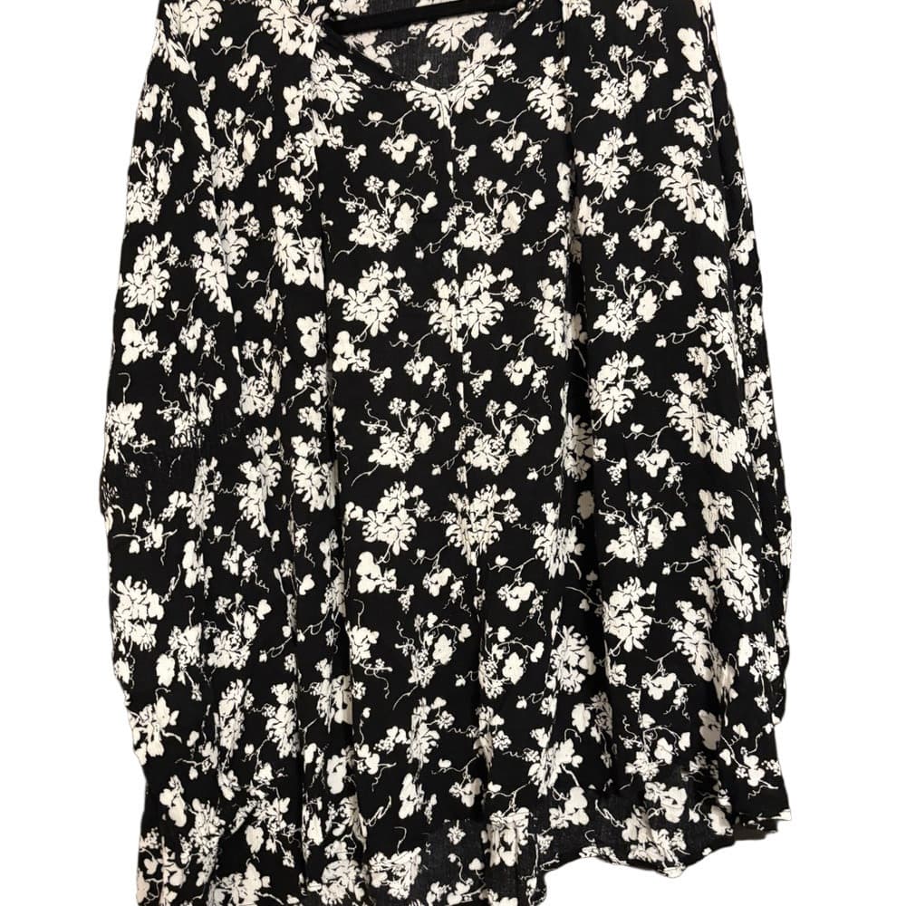 Lane Bryant Floral Black and White Dress - Crinkle Material - Thumbnail 2