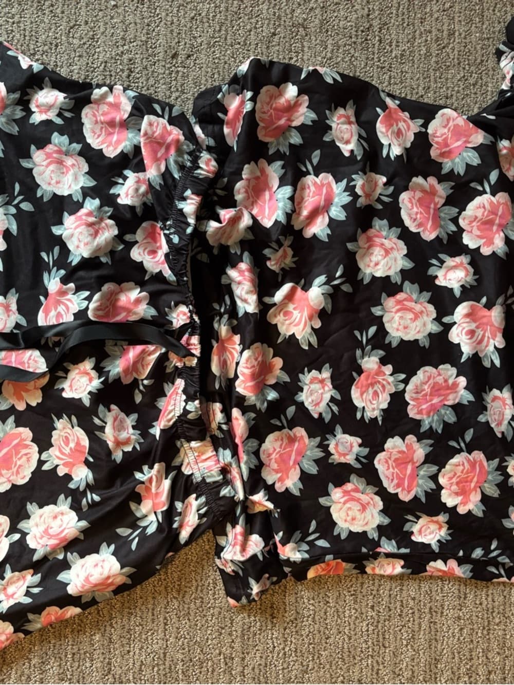Floral Black and Pink Women’s Pajama Set - Thumbnail 3