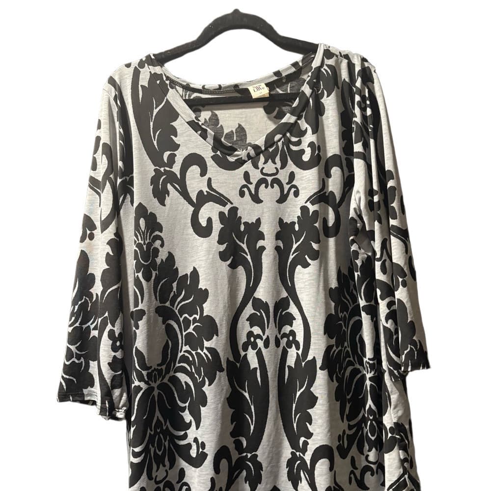 EUC Sew in Love Elegant Black and Gray Patterned Women's Top - Thumbnail 3